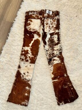 Brown & White Cowhide-Pattern Women's Jeans